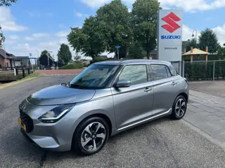 Suzuki Swift 1.2 Style Smart Hybrid AUTOMAAT // SLECHTS 3000 KM Full option 1e eigenaar dealer onder