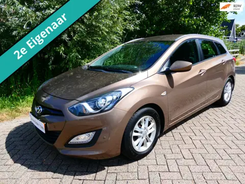 Hyundai I30 1.6 GDi 135pk Automaat 2e eig. Airco Cruise Trekhaak 1300kg. PDC