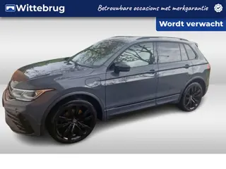 Volkswagen Tiguan 1.4 TSI eHybrid R-Line Business+ / App Connect / Navi / Panoramadak / Trekhaak weg