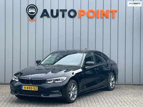 BMW 3-serie 330e eDrive 1E EIG DEALEROND ORG NL|TREKHAAK|VIRTUAL.COCKPIT|STOEL.VRM|DUALCLIMATE|AMBIE