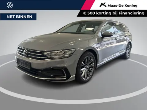 Volkswagen Passat 1.4 TSI eHybrid 218pk DSG GTE Business · Camera · Inklap. Trekhaak · Elek. Achterk