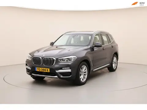 BMW X3 XDrive20i High Executive PANO-DAK DEALER OND. NL-AUTO!
