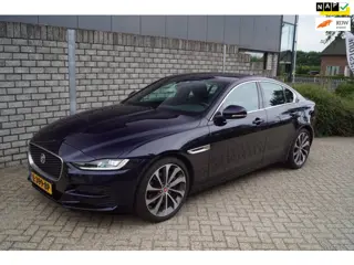 Jaguar XE 2.0 P250 R-Dynamic SE Autom Leder Sportst Stoel/Stuurverw Navi Camera Clima Cruise 2x PDC 