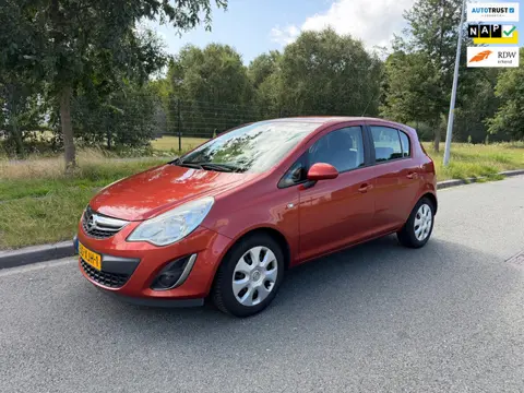 Opel Corsa 1.2-16V Anniversary Edition met maar 80681 dkm op teller