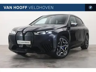 BMW iX xDrive40 High Executive Sport / Panoramadak Sky Lounge / Stoelverwarming / Stoelverwarming / 