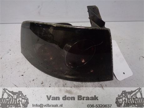 Seat Ibiza 2002-2006 Achterlicht links buitenzijde (donker)
