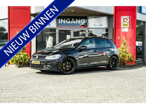 Volkswagen Golf 1.4 TSI Highline Business R | Pano | ACC