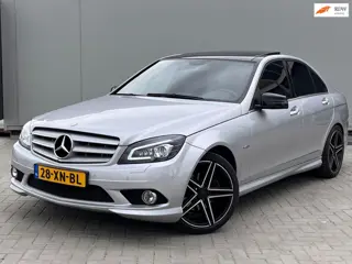 Mercedes-Benz C-klasse 200 K AMG LINE PANO FULL OPTION FACELIFT LIGHTS ZEER NETJES APK NIEUW