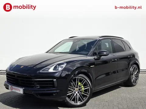 Porsche Cayenne 3.0 E-Hybrid Sport Chrono Panoramadak Dealer Onderhouden! | Adaptive Cruise Control 