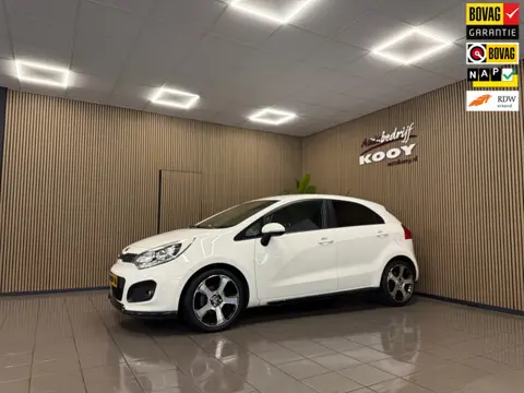 Kia Rio 1.2 CVVT World Cup Edition Plus * 66.887 km + NAP / Leder / Cruise control / LM Velgen / NL 