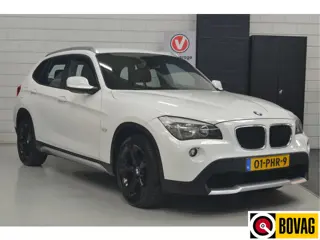 BMW X1 sDrive18i Executive // CLIMA // NAVI // CRUISE // TREKHAAK // PDC //