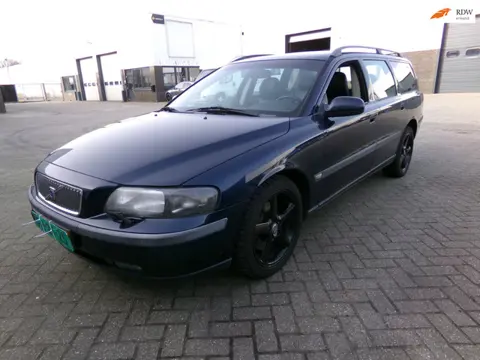 Volvo V70 2.3 T-5 Comfort Line automaat MOTORSCHADE