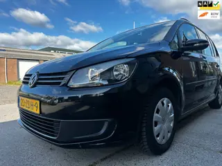 Volkswagen Touran 1.6 TDI BlueMotion Navi DSG 1eigenaar Parkeersen- NL NAP
