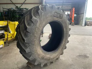 BKT Agri Max Force IF710/75R42