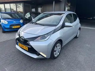 Toyota Aygo 1.0 VVT-i x-play 5 DRS AIRCO CRUISE CAMERA APK 2027 ORIG NL NAP
