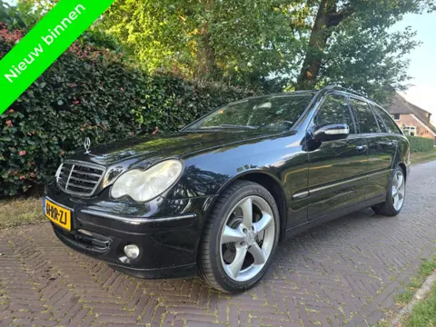 Mercedes-Benz C-Klasse Combi 230 Avantgarde (bj 2005)