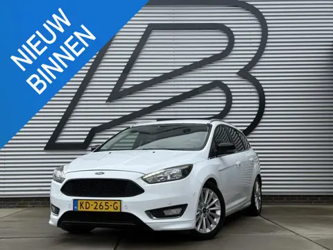 Ford Focus Wagon 1.0 Titanium 2e Eigenaar|Navi|Trekhaak|Clima|Cruise|PDC V+A|N.A.P|APK tot 07-2026