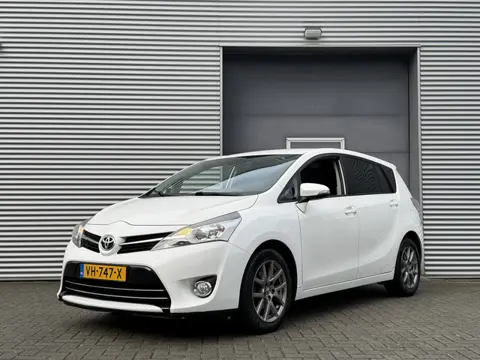 Toyota Verso 2.0 D-4D Business I Grijs Kenteken I Navi I Camera I Clima. I Cruise