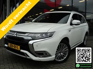 Mitsubishi Outlander 2.4 PHEV Instyle Edition | 27.570 KM !! 240 PK | 4WD | AUTOMAAT | TREKHAAK | DE