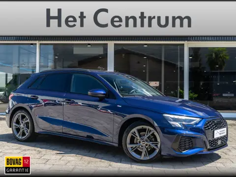 Audi A3 Sportback 35 TFSI S edition S-line - Carplay - El. achterklep - 18" -  Stoelverwarming - Key