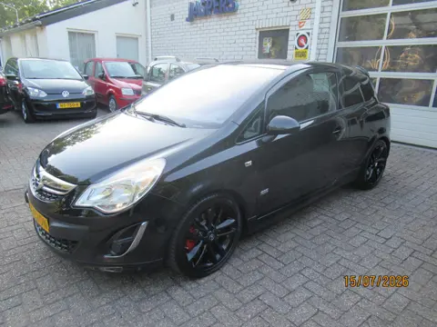 Opel Corsa 1.6-16V T Color Edition opc