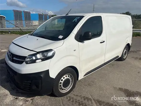 Opel Vivaro 1.5 D Cargo Van (Inoperable) (bj 2022)