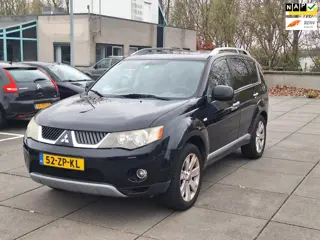 Mitsubishi Outlander €5500,-2.4 Instyle Automaat 7Pers 4X4 VOL