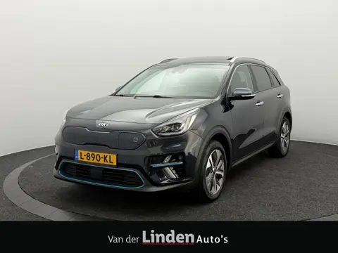 Kia e-Niro DynamicPlusLine 64 kWh SOH 97% | Trekhaak | Schuif/Kanteldak | Camera | Stoel/Stuurverwar