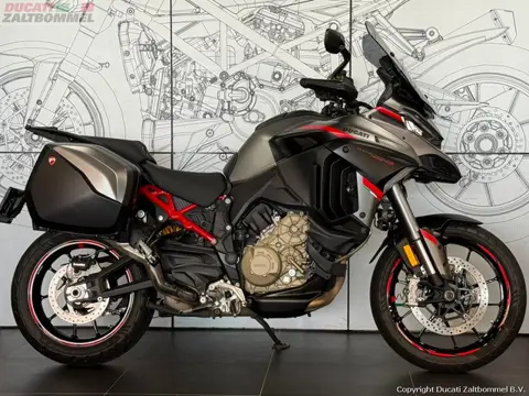 Ducati MULTISTRADA V4 S GRAND TOUR (bj 2024)