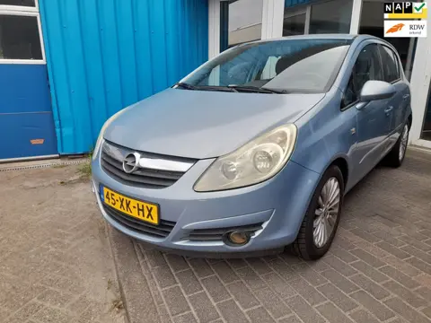 Opel Corsa 1.4-16V Cosmo