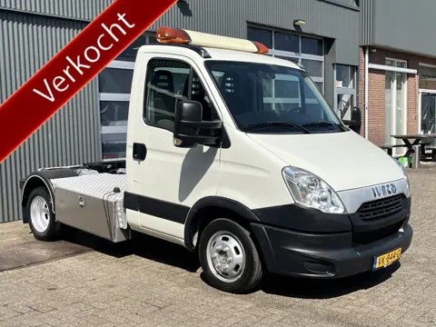 Iveco Daily 35C17 170pk 10.5 ton Be trekker Deze mag 8750 kg trekken 3-persoons uitvoering Airco Cru