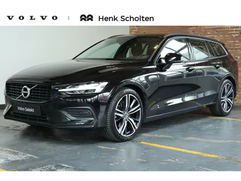 Volvo V60 B3 Essential Edition | Parkeersensoren voor + achter | Parkeercamera | Stoelverwarming | 1