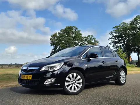 Opel Astra 1.4 Turbo Cosmo (bj 2010)