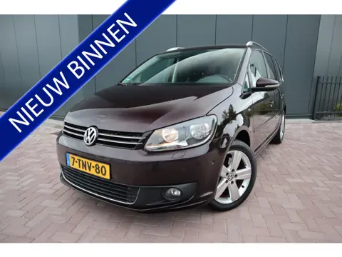 Volkswagen Touran 1.4 TSI Comfortline Life 7p. Automaat Panoramadak Stoelverwarming Navigatie Trekha