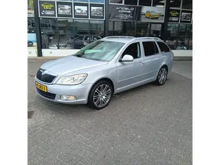 Skoda Octavia Combi 1.4 TSI Elegance Automaat