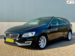 Volvo V60 1.6 D2 Momentum Schuifdak/Led/17”