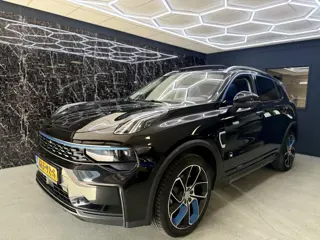 Lynk & Co 01 1.5 / Pano / CarPlay / Navi / Stoelverwarming/360 cam
