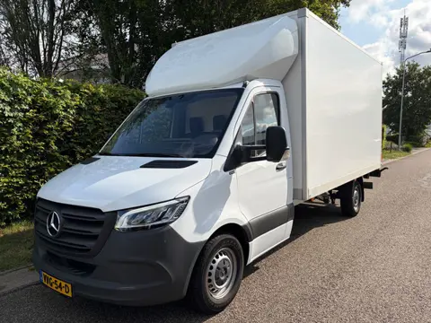 Mercedes-Benz Sprinter 317 cdi , Bakwagen , laadklep , 1090 kg laadvermogen .
