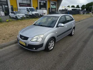 Kia Rio 1.4 X-tra