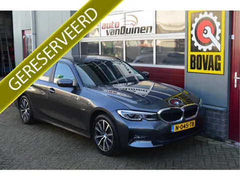BMW 3 Serie Touring 320e Business Edition Plus O.a: Haak, PDC, Clima, Navi, Carplay, Stoelverw, Etc.