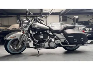 Harley-Davidson 88 FLHRCI Road King Classic Anniversary 2003 , 5HD1 uitvoering, weinig KM's