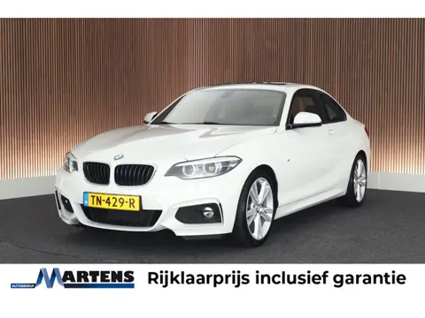 BMW 2-serie Coupé 220i 184pk High Executive M-Sport Panoramadak Leder LED Stoelverwarming Navigatie
