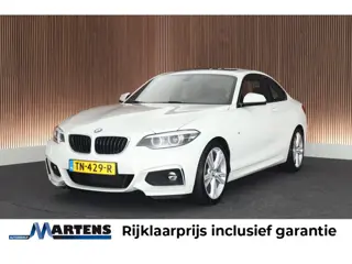 BMW 2-serie Coupé 220i 184pk High Executive M-Sport Panoramadak Leder LED Stoelverwarming Navigatie