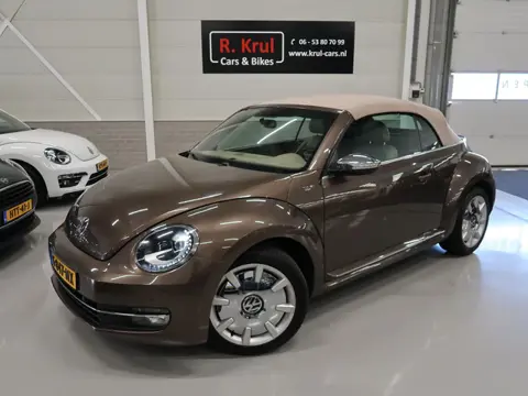 Volkswagen Beetle Cabriolet 1.2 TSI 70's Edition Leer Airco-ECC Navigatie Xenon Sportvelgen 18 inch 