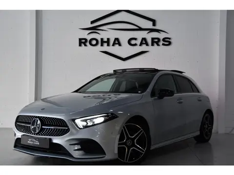 Mercedes-Benz A-klasse 180 Business Solution AMG Pano,Burmester,Sfeer