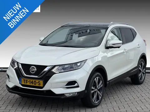 Nissan Qashqai 1.2 N-Connecta NL-AUTO | PANODAK | TREKHAAK