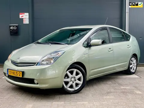 Toyota Prius 1.5 VVT-i Tech Edition NAP CAMERA CLIMA KEYLESS ENTRY NAVI CRUISE BLUETOOTH