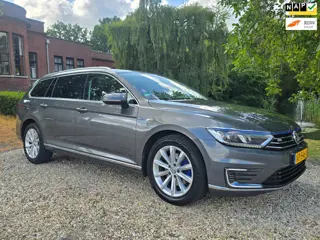 Volkswagen Passat Variant 1.4 TSI GTE Connected Series Plus