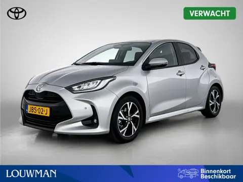 Toyota Yaris 1.5 Hybrid 115 Dynamic Comfort Pack | BTW voertuig | Stoel+stuurverwarming | Parkeersen