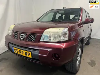 Nissan X-Trail 2.2 dCi Comfort - Motor rookt